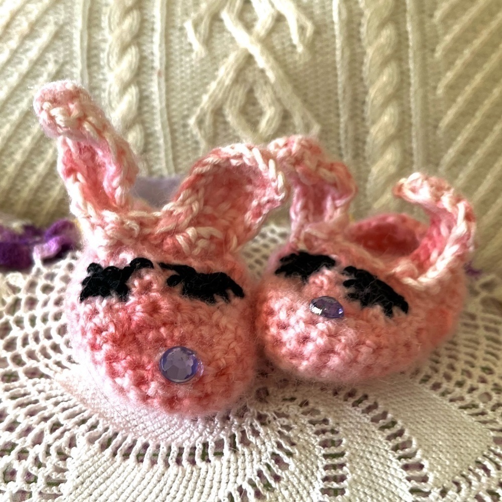 BUNNY BABY BOOTIES WITH JINGLE BELLS 🐰